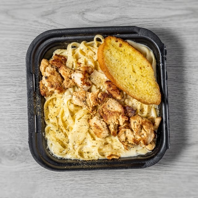 Chicken Alfredo Bowl With Broccoli.